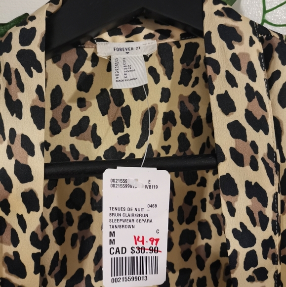 🆕 Forever21 Sleepwear Silky Short Sleeve Cover-up - Picture 6 of 11